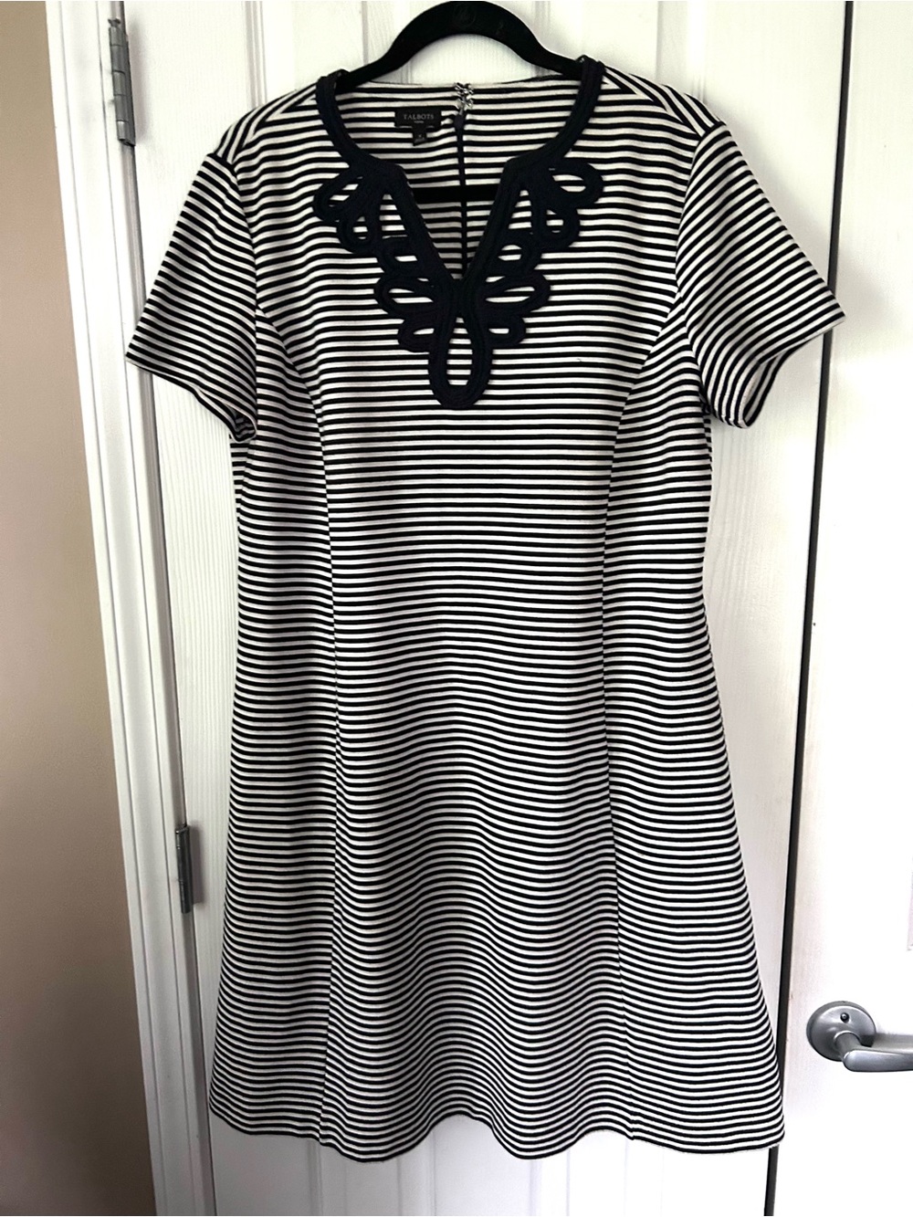 Talbots Woman Black & White Striped Shift Dress Size X